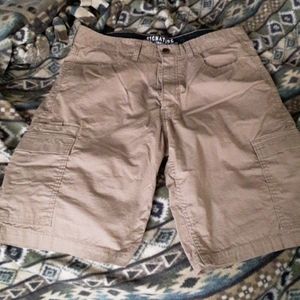 Levi cargo shorts size 34
